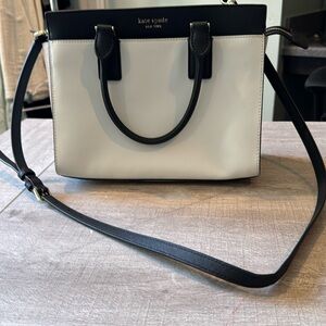Kate Spade dress work purse. Great condition.